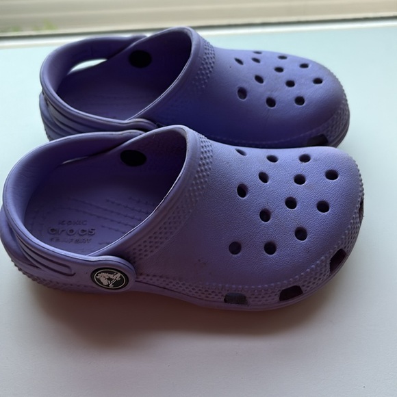 CROCS Purple Clogs Toddler size 9 - Picture 2 of 5